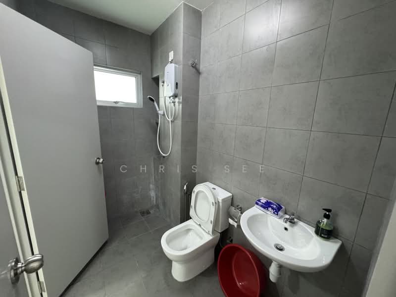 2-storey Terraced House for Rent in Bandar Gamuda Gardens (Rawang) - Chris See - Bathroom - PropertyGuru.com.my
