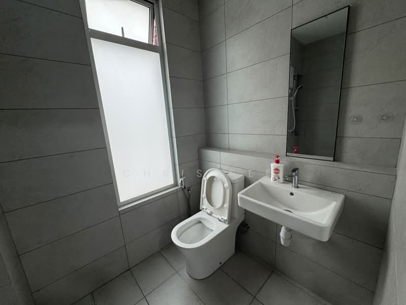 2-storey Terraced House for Rent in Bandar Gamuda Gardens (Rawang) - Chris See - Bathroom - PropertyGuru.com.my