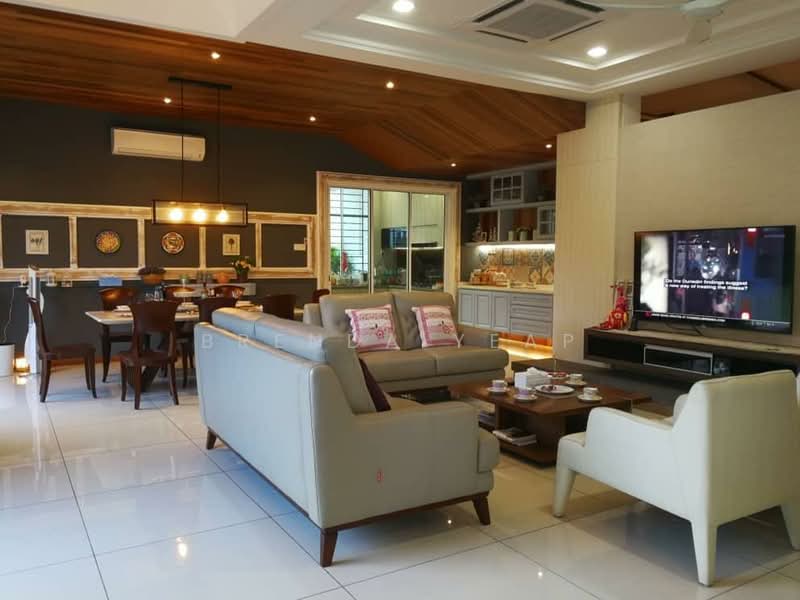 Vila Berkembar untuk Disewa di Senibong (Permas Jaya) - Brenda Yeap - Living Room - PropertyGuru.com.my