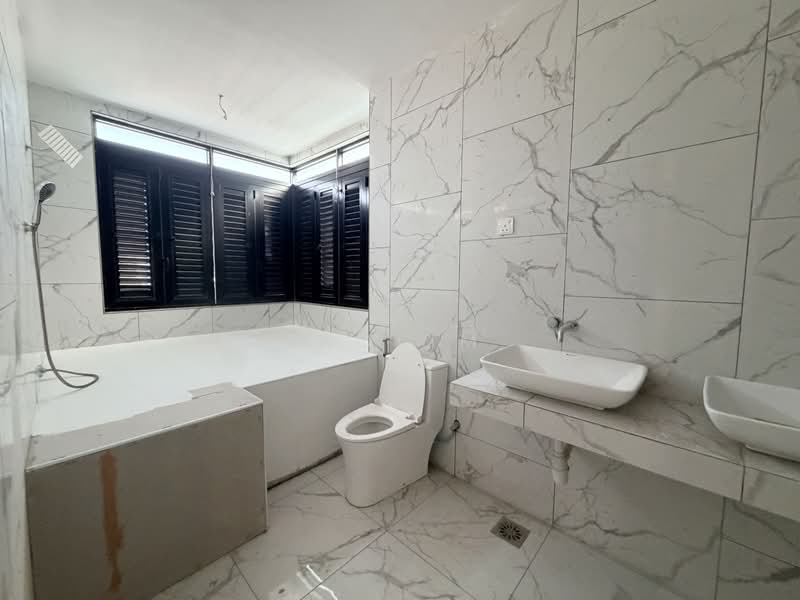Bungalow for Sale in Bandar Mahkota Cheras (Cheras) - ChaoLim . - Bathroom - PropertyGuru.com.my