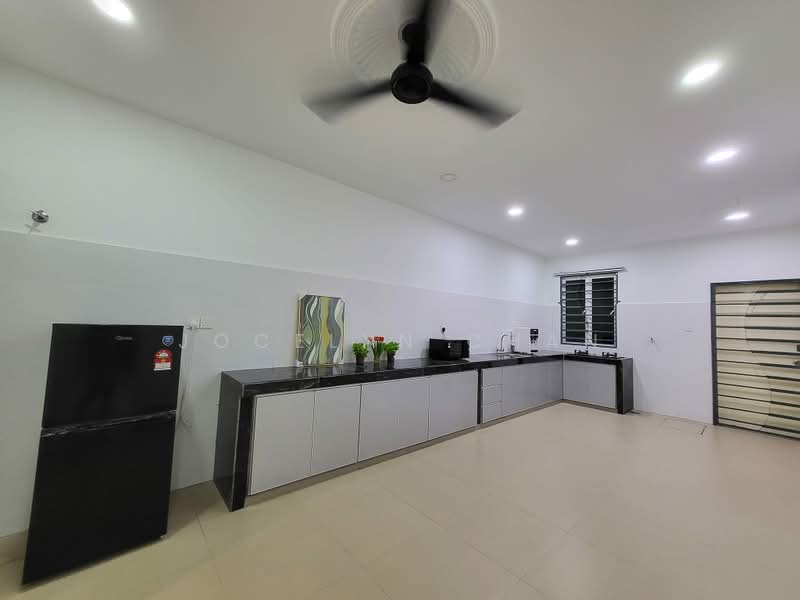 Rumah Teres 2-Tingkat untuk Dijual di Bandar Enstek (Negeri Sembilan) - Jocelyn Chan - Kitchen - PropertyGuru.com.my