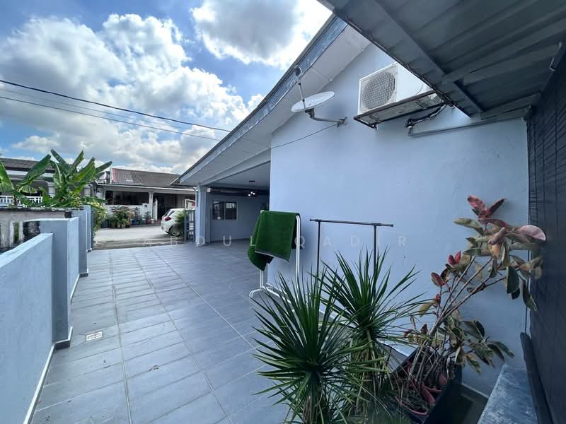 Semi-Detached House for Sale in Desa Surada (Bangi) - Abdul Qadir - PropertyGuru.com.my