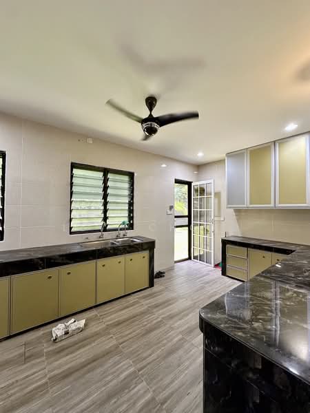 Link Bungalow for Sale in Lakeside Villas, Sunway City (Ipoh) - Levi Chong - Kitchen - PropertyGuru.com.my