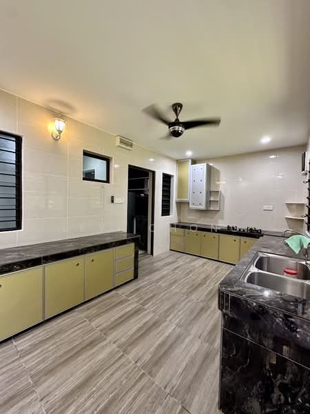 Link Bungalow for Sale in Lakeside Villas, Sunway City (Ipoh) - Levi Chong - Kitchen - PropertyGuru.com.my