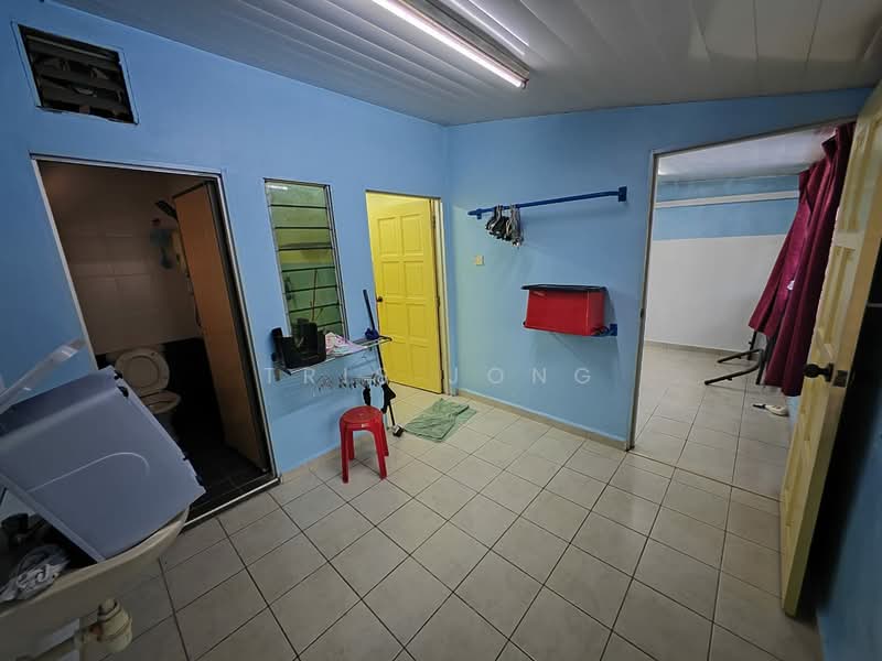 2-storey Terraced House for Sale in Taman Rawang Perdana (Rawang) - Tris Jong - Bathroom - PropertyGuru.com.my