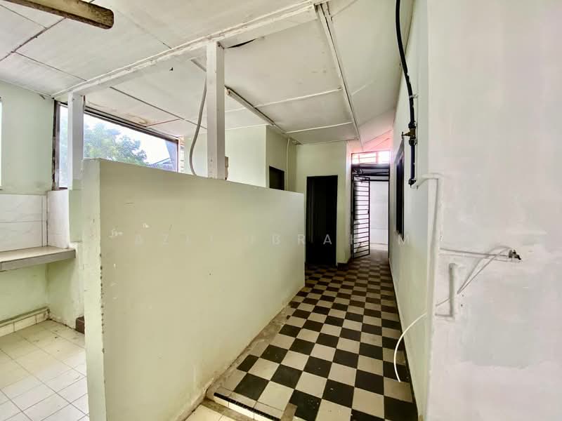 Bungalow for Sale in Bandar Rinching Seksyen 1 (Semenyih) - Azli Ibrahim - Interior - PropertyGuru.com.my