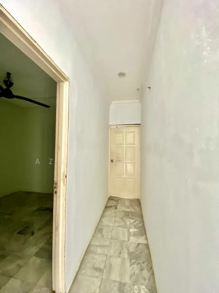 Bungalow for Sale in Bandar Rinching Seksyen 1 (Semenyih) - Azli Ibrahim - Corridor - PropertyGuru.com.my