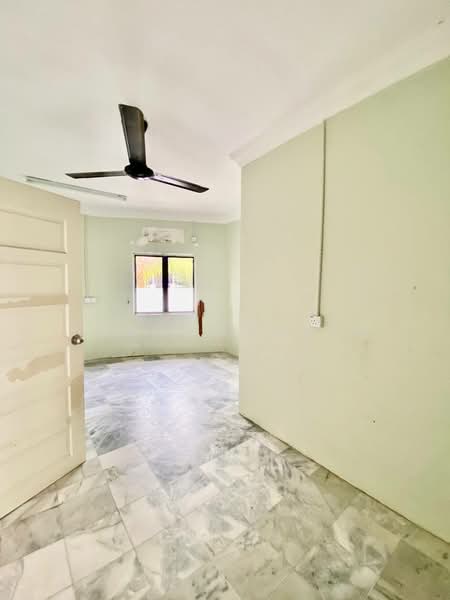 Bungalow for Sale in Bandar Rinching Seksyen 1 (Semenyih) - Azli Ibrahim - Interior - PropertyGuru.com.my