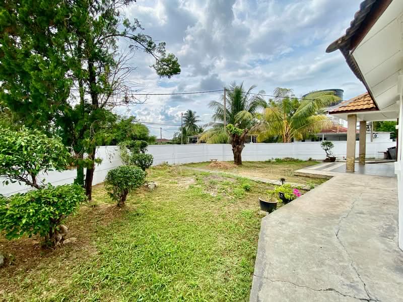 Bungalow for Sale in Bandar Rinching Seksyen 1 (Semenyih) - Azli Ibrahim - Exterior - PropertyGuru.com.my