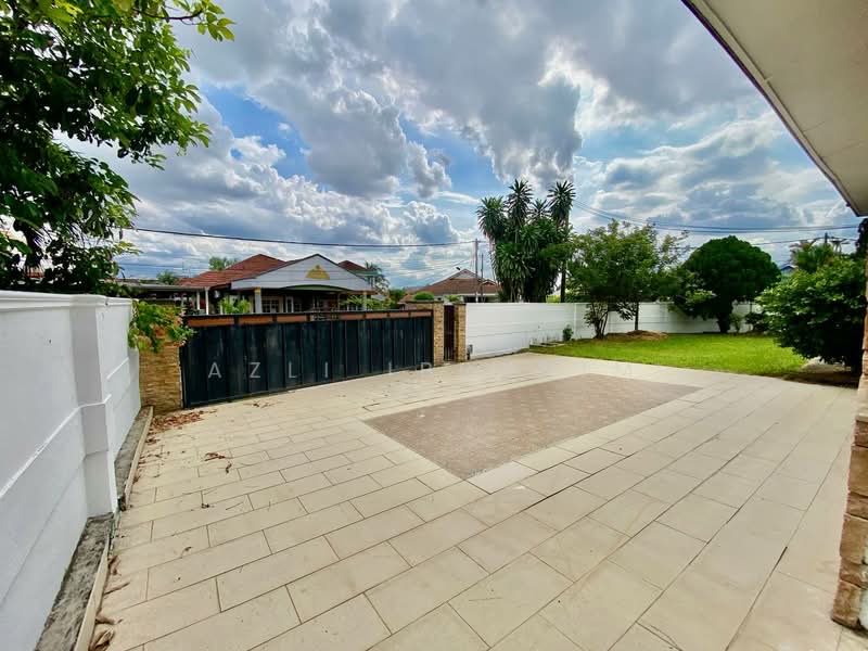 Bungalow for Sale in Bandar Rinching Seksyen 1 (Semenyih) - Azli Ibrahim - Exterior - PropertyGuru.com.my