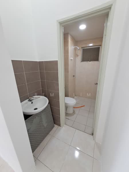 Apartment for Rent at Suria Residence - Remy Lim - Bathroom - PropertyGuru.com.my