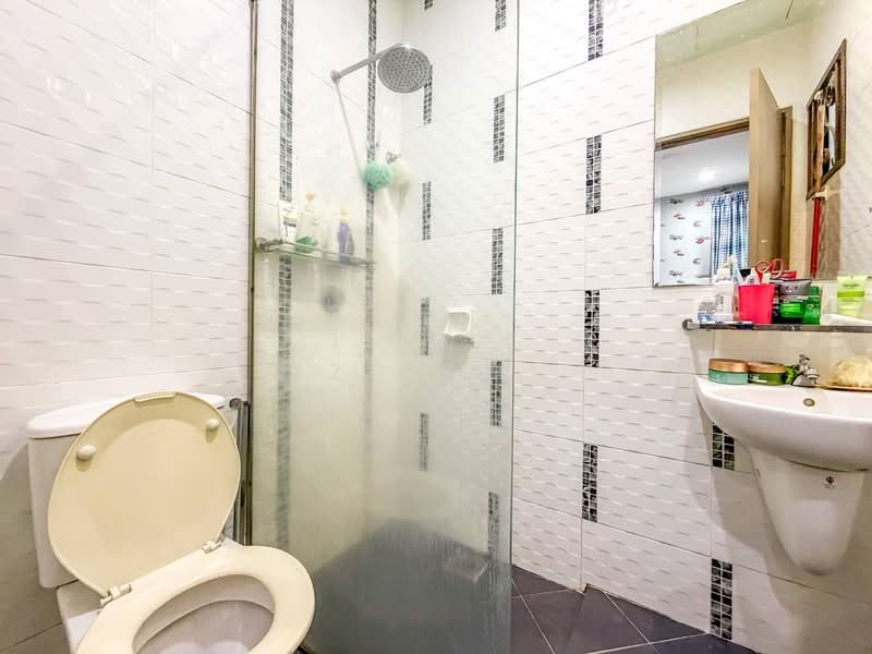 Semi-Detached House for Sale in D'Kayangan (Shah Alam) - Azizol . - PropertyGuru.com.my