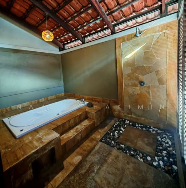 Rumah Banglo untuk Dijual di Bukit Rahman Putra (Sungai Buloh) - Nazrin Hakimin - Bathroom - PropertyGuru.com.my