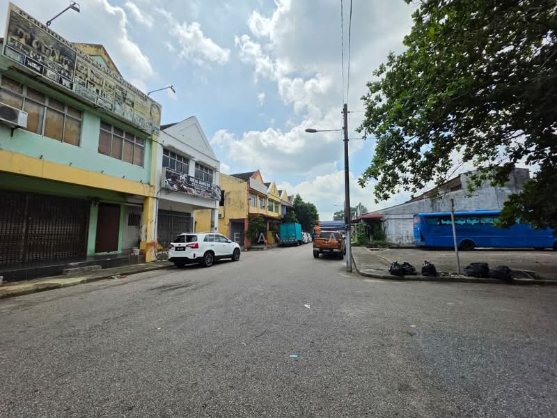 Shop / Office for Rent in Taman Puteri Wangsa (Ulu Tiram) - Thea Lai - PropertyGuru.com.my