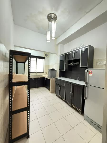 2-storey Terraced House for Rent in BANDAR PUCHONG JAYA (Puchong) - Carlos Ng - Kitchen - PropertyGuru.com.my