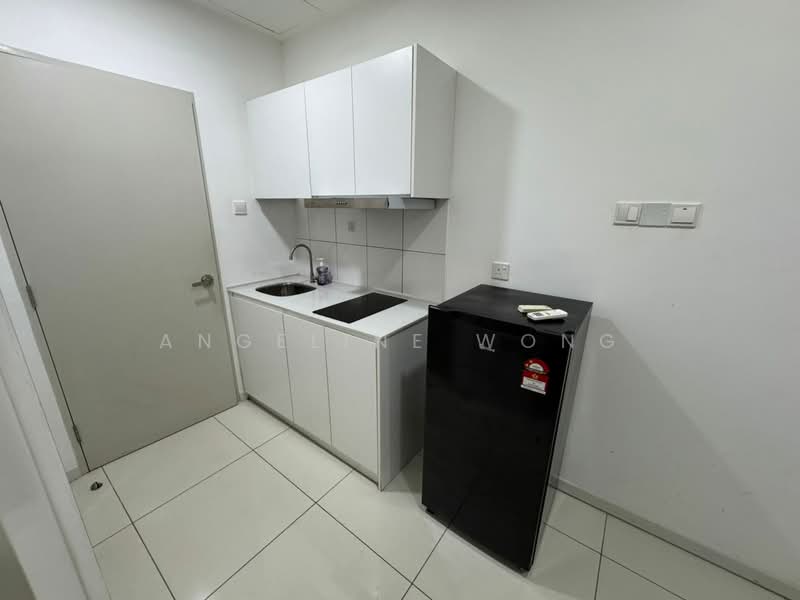 Service Residence for Sale at Horizon Suites - Angeline Wong - Kitchen - PropertyGuru.com.my