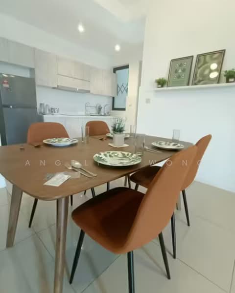 Service Residence for Sale at Emerald 9 - Angeline Wong - Dining Room - PropertyGuru.com.my