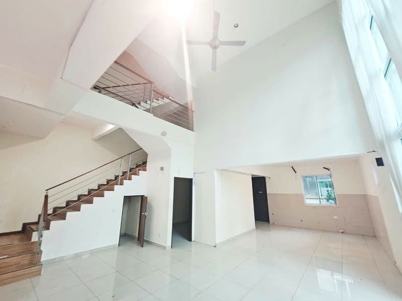 Rumah Berkembar untuk Disewa di Taman Green Lane (Jelutong) - Edwin Ewe - Living Room - PropertyGuru.com.my