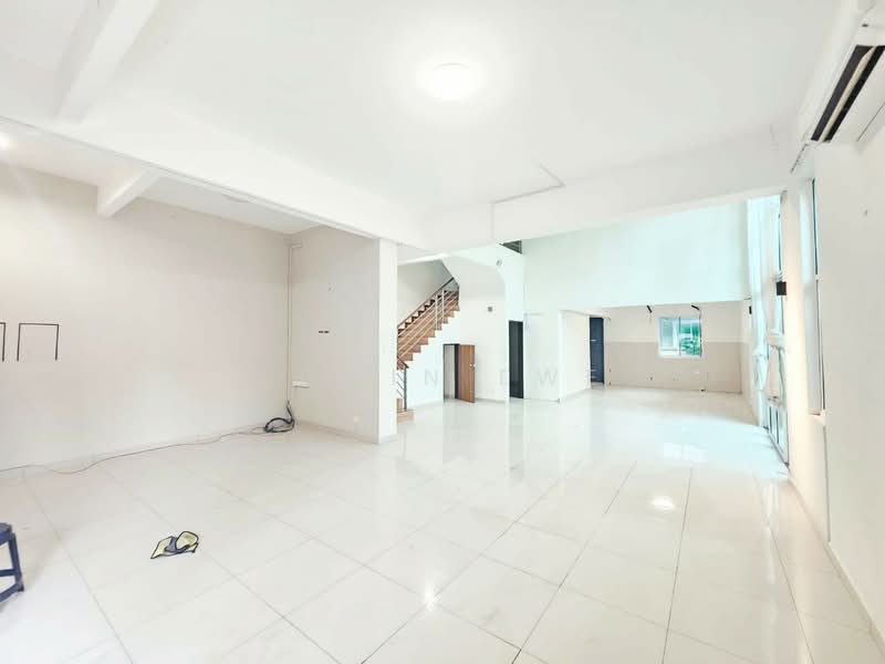 Rumah Berkembar untuk Disewa di Taman Green Lane (Jelutong) - Edwin Ewe - Living Room - PropertyGuru.com.my