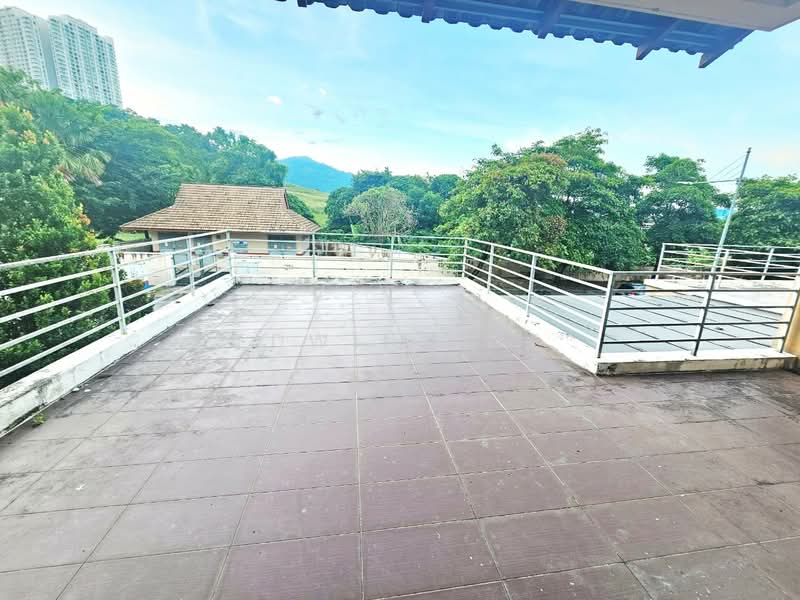 Rumah Berkembar untuk Disewa di Taman Green Lane (Jelutong) - Edwin Ewe - Balcony - PropertyGuru.com.my