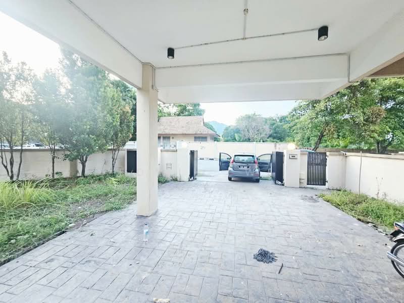 Rumah Berkembar untuk Disewa di Taman Green Lane (Jelutong) - Edwin Ewe - Exterior - PropertyGuru.com.my