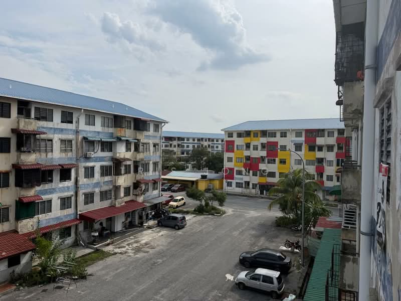 Rumah Flat untuk Dijual di Apartment Seri Bakawali - Tris Jong - Exterior - PropertyGuru.com.my