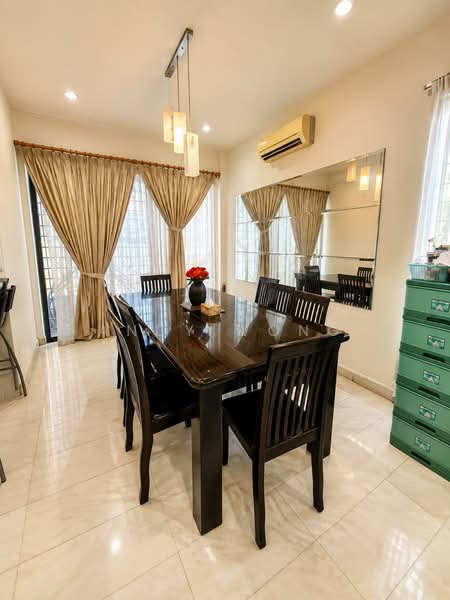 Rumah Teres 3 Tingkat untuk Dijual di Taman Esplanad (Bukit Jalil) - Andy Wong - Dining Room - PropertyGuru.com.my