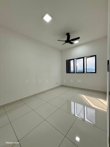 Servis Apartment untuk Disewa di Traders Park - Alex Leaw - Master Bedroom - PropertyGuru.com.my