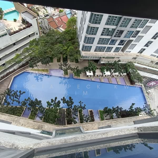 Kondominium untuk Dijual di The Robertson - Tricia Peck Kwan Lim - Pool - PropertyGuru.com.my