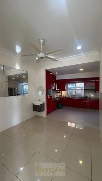 Rumah Teres untuk Disewa di Kemuning Utama (Shah Alam) - Esther Ng - Kitchen - PropertyGuru.com.my