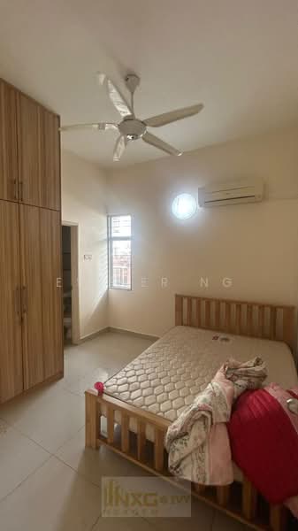 Rumah Teres untuk Disewa di Kemuning Utama (Shah Alam) - Esther Ng - Bedroom - PropertyGuru.com.my