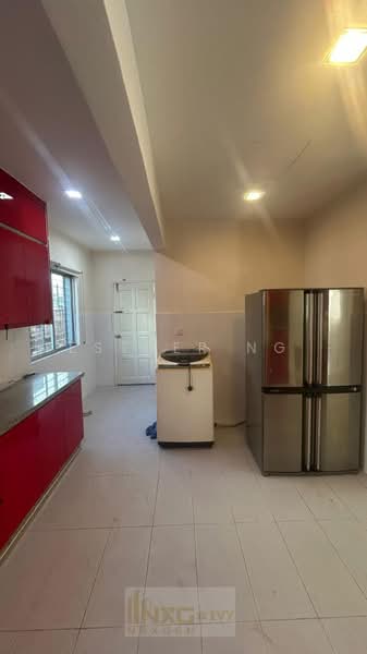 Rumah Teres untuk Disewa di Kemuning Utama (Shah Alam) - Esther Ng - Kitchen - PropertyGuru.com.my