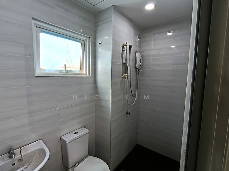 Condominium for Sale at Lavender Residences - Nyco Lim - Bathroom - PropertyGuru.com.my
