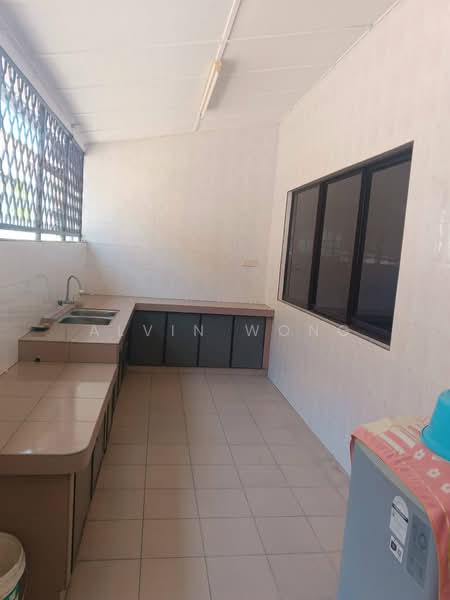 2-storey Terraced House for Rent in Bandar Pengkalan Indah (Ipoh) - Alvin Wong - Kitchen - PropertyGuru.com.my