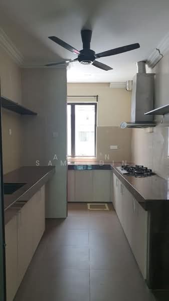3-storey Terraced House for Rent in Shah Alam (Selangor) - Asman Samsudin - Kitchen - PropertyGuru.com.my