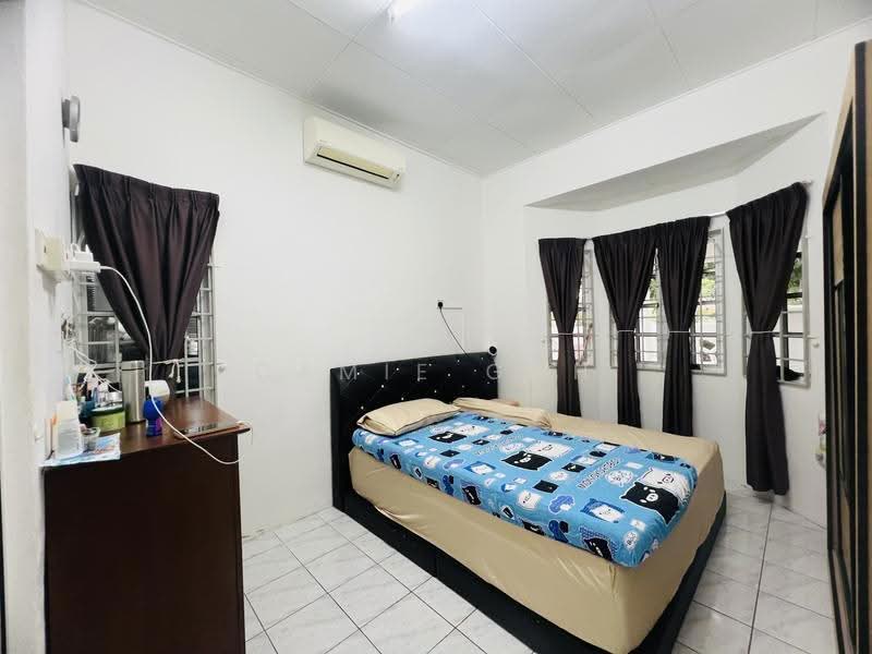 1-storey Terraced House for Sale in Taman Merdeka (Batu Berendam) - Camie Goh - PropertyGuru.com.my