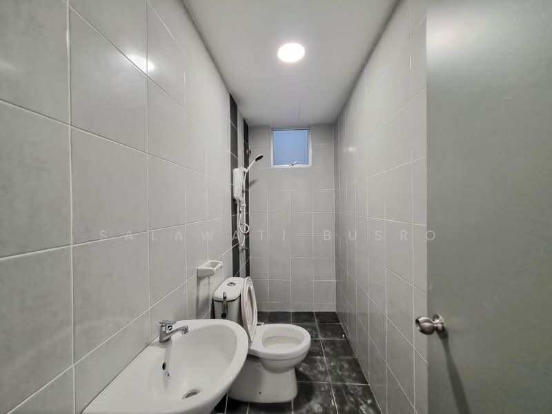 Flat for Rent at Idaman Cahaya 1 - Salawati Busro - Bathroom - PropertyGuru.com.my