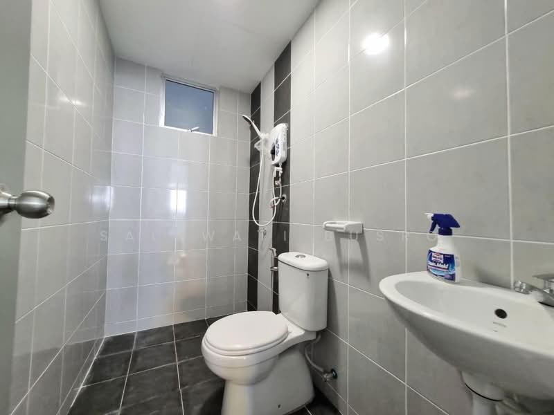 Flat for Rent at Idaman Cahaya 1 - Salawati Busro - Bathroom - PropertyGuru.com.my