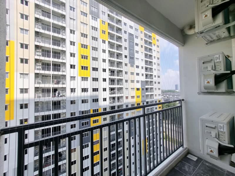 Flat for Rent at Idaman Cahaya 1 - Salawati Busro - Balcony - PropertyGuru.com.my