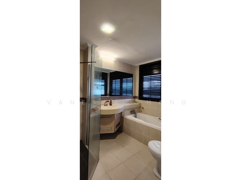 Kondominium untuk Dijual di Armanee Terrace - Vanessa Chang - Bathroom - PropertyGuru.com.my