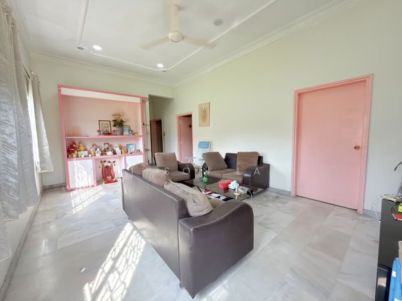 Semi-Detached House for Sale in Taman Sunrise (Kluang) - Gipson Lay - PropertyGuru.com.my