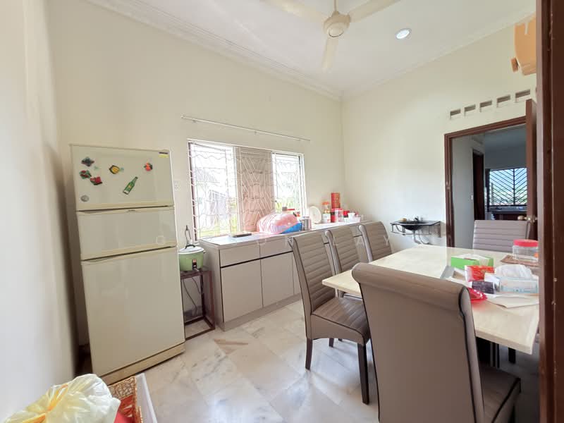 Semi-Detached House for Sale in Taman Sunrise (Kluang) - Gipson Lay - PropertyGuru.com.my