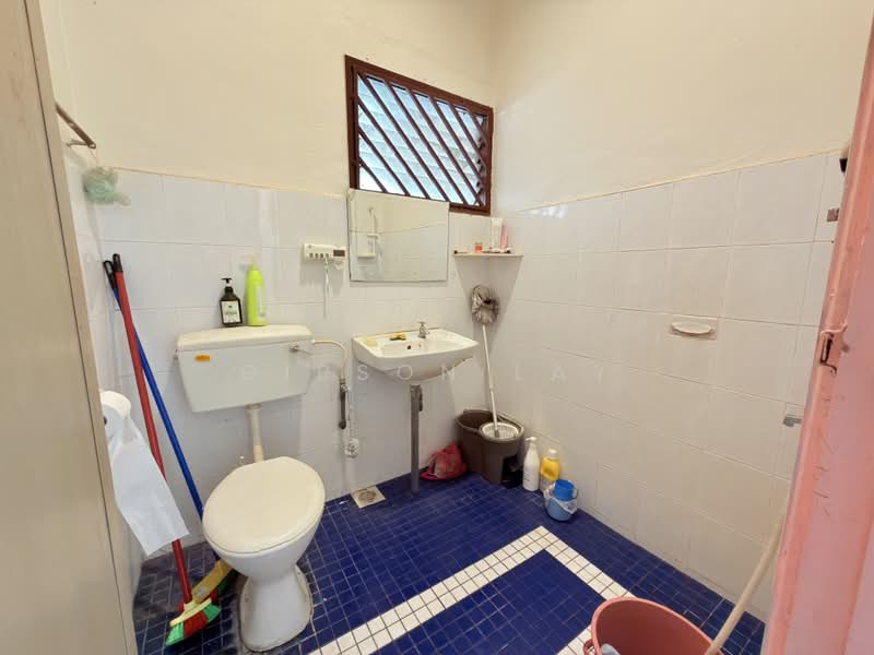 Semi-Detached House for Sale in Taman Sunrise (Kluang) - Gipson Lay - PropertyGuru.com.my