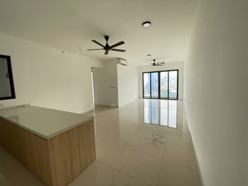 Servis Apartment untuk Disewa di Residensi Sunway Belfield - Ben Nelson - Living Room - PropertyGuru.com.my