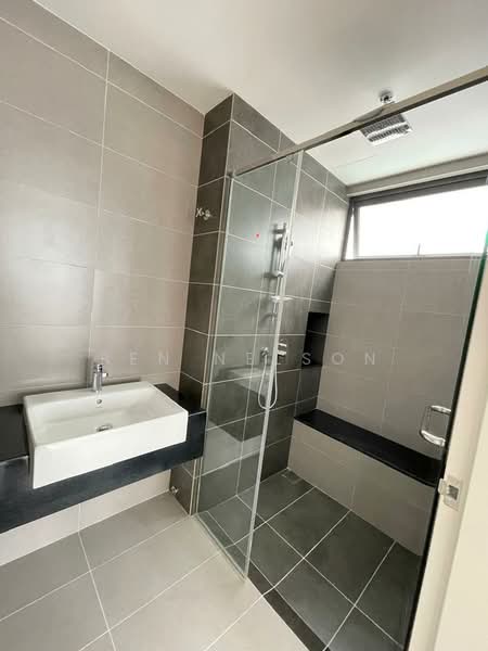 Servis Apartment untuk Disewa di Residensi Sunway Belfield - Ben Nelson - Bathroom - PropertyGuru.com.my