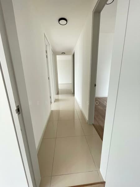 Servis Apartment untuk Disewa di Residensi Sunway Belfield - Ben Nelson - Corridor - PropertyGuru.com.my