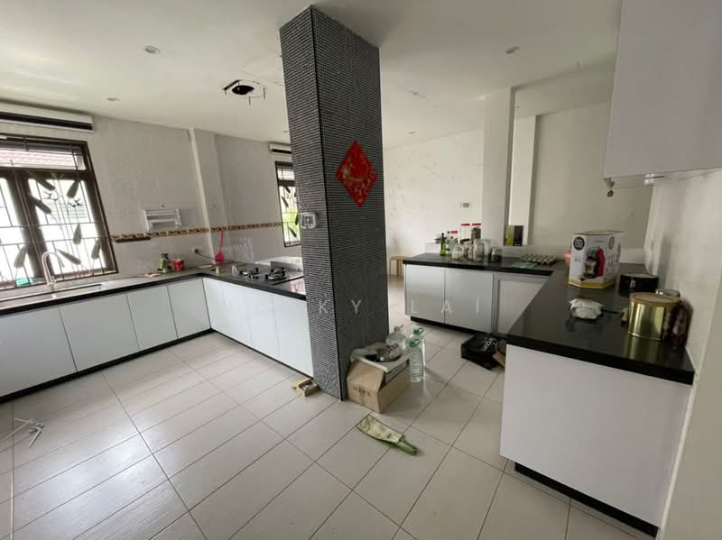 Semi-Detached House for Sale in Kota Emerald (Rawang) - Nicky Lai - Kitchen - PropertyGuru.com.my
