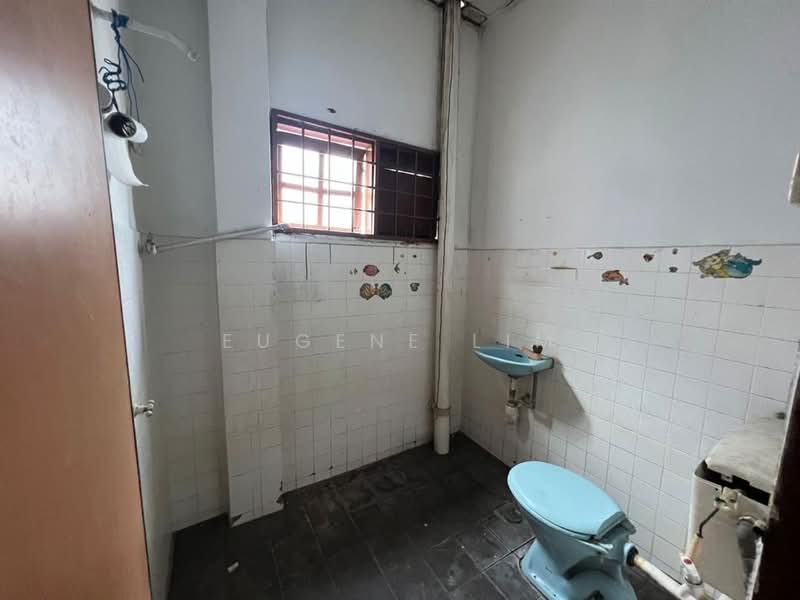 Pangsapuri untuk Dijual di Taman Lembah Maju - Eugene Lim - Bathroom - PropertyGuru.com.my