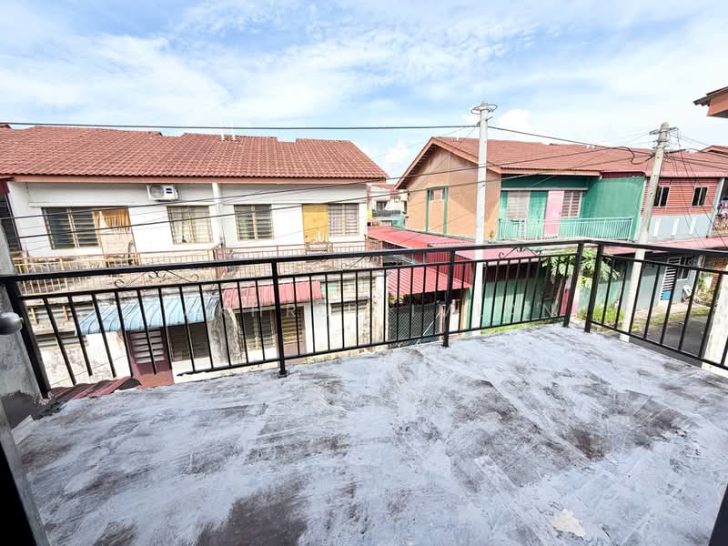 Rumah Teres 2-Tingkat untuk Dijual di Taman Scientex Kulai (Sedenak) - Fakhrul Imlan - Exterior - PropertyGuru.com.my