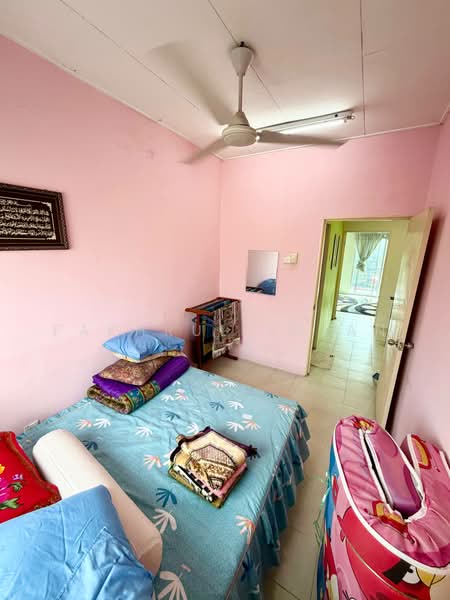 Rumah Teres 2-Tingkat untuk Dijual di Taman Scientex Kulai (Sedenak) - Fakhrul Imlan - Bedroom - PropertyGuru.com.my